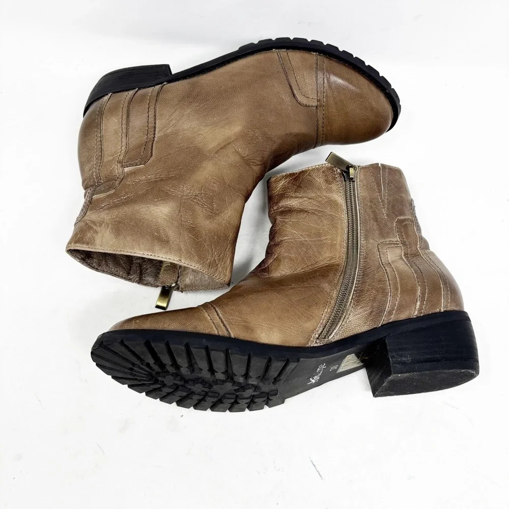 Antelope Leather Ankle Boots Women's Size US7/EU38 EU Brown‎ Side Zip Lug Sole